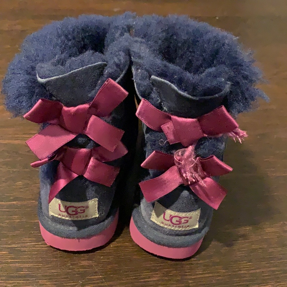 Girls UGGS Bailey